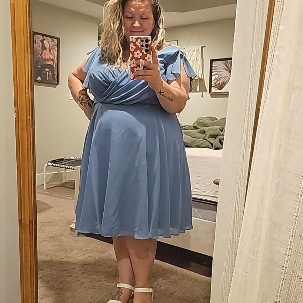 Dress - Picture 2 of 2